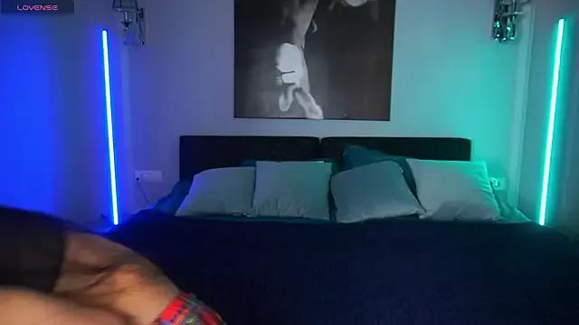 FataleNellie from StripChat is Freechat