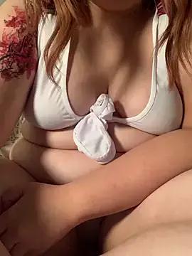fatty_asian_lana from StripChat is Freechat