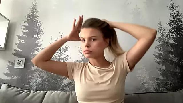 FaustinaStudniarz from StripChat is Freechat
