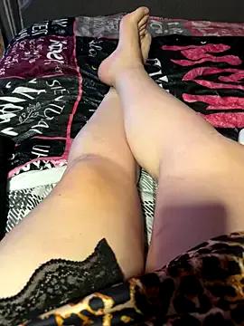 feetwithlottielou from StripChat is Freechat