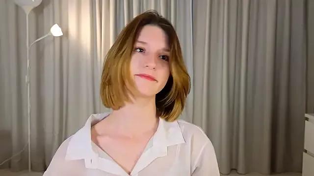 Fellissa from StripChat is Freechat
