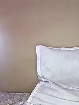 ffinegirl from StripChat is Freechat