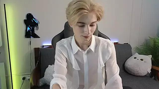 Try our streaming cams variety and talk on a personal level with our adorable girls streamers, showing off their bountiful shapes and dildos.