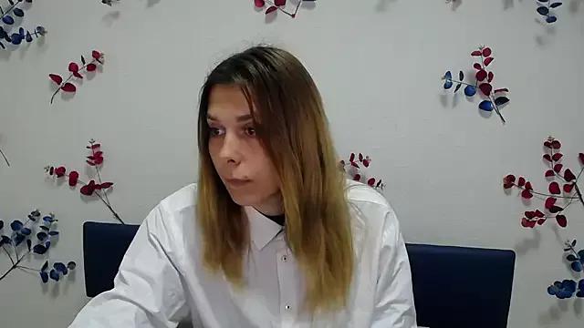 FibiToothed from StripChat