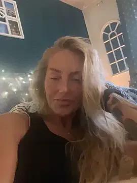 Fiery_Blonde_LexiX from StripChat is Freechat