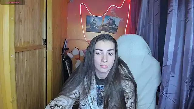 Fiery_Brunette_ from StripChat is Freechat