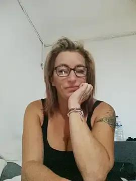 Fifi83Bell from StripChat