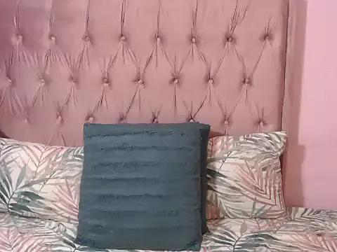 Fifiqueen25 from StripChat