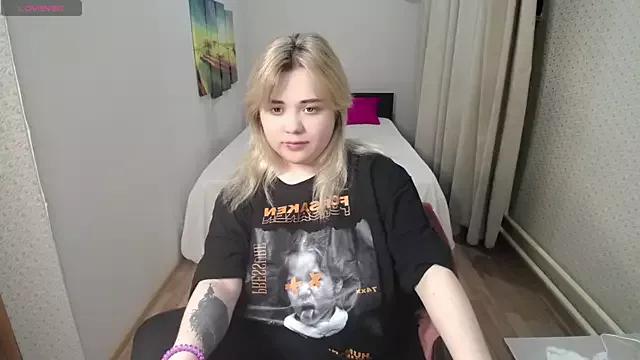 Finna_39 from StripChat