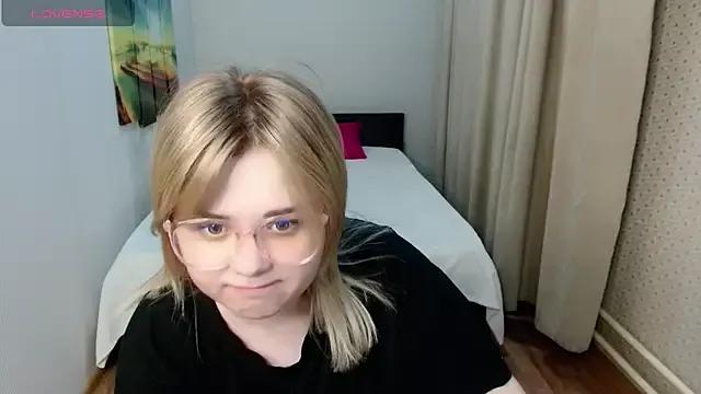 Finna_39 from StripChat