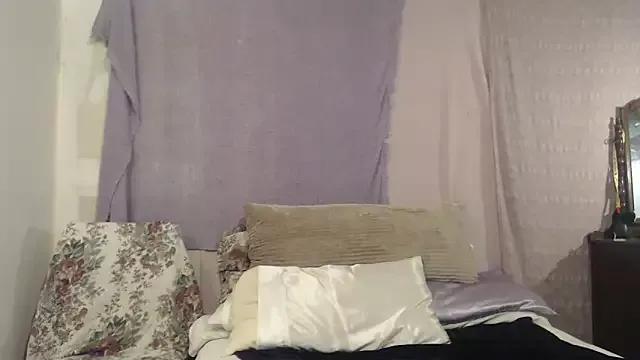 FlammingSlut from StripChat is Freechat