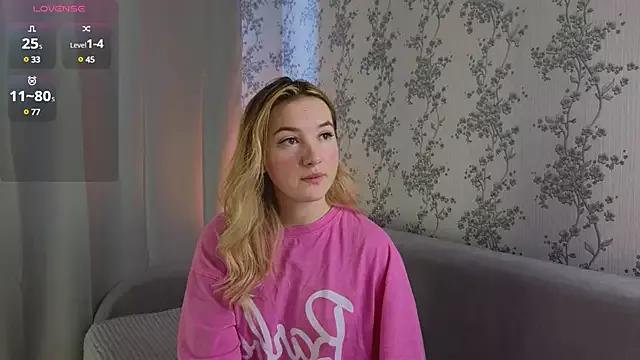 Try our streaming cams variety and talk on a personal level with our adorable girls streamers, showing off their bountiful shapes and dildos.
