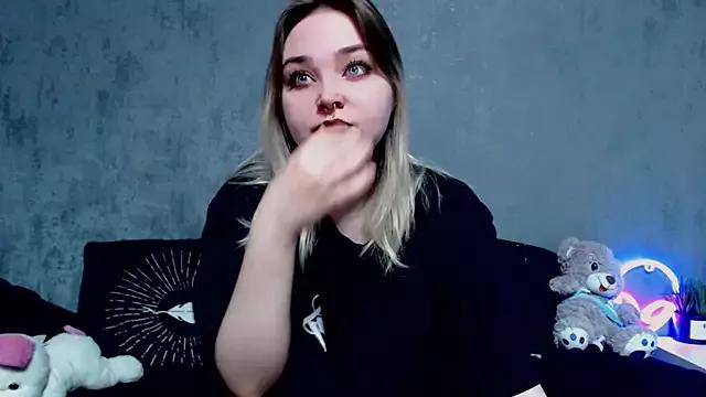 Try our streaming cams variety and talk on a personal level with our adorable girls streamers, showing off their bountiful shapes and dildos.