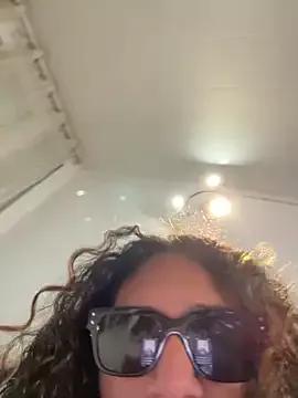 Flora_974 from StripChat is Group