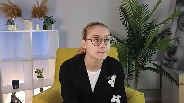 FloraQuince from StripChat is Freechat