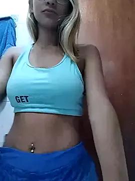 fofinhaa12 from StripChat