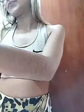 fofinhaa12 from StripChat