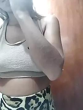 fofinhaa12 from StripChat