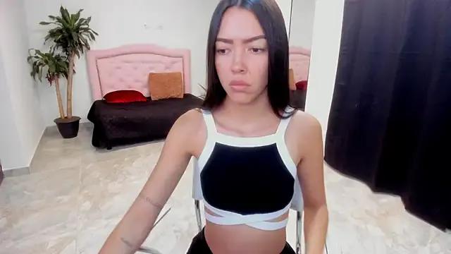 fox_valerie from StripChat is Freechat