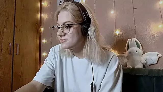 Try our streaming cams variety and talk on a personal level with our adorable girls streamers, showing off their bountiful shapes and dildos.