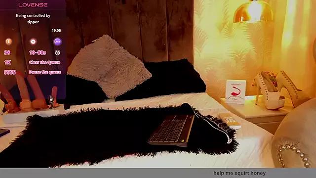 Try our streaming cams variety and talk on a personal level with our adorable girls streamers, showing off their bountiful shapes and dildos.