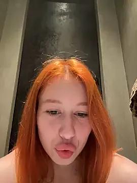 Foxy_Heart from StripChat is Freechat