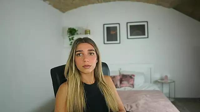 French_love21 from StripChat is Freechat