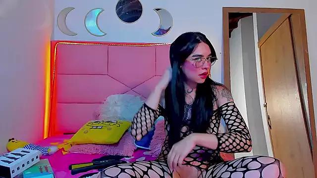 Try our streaming cams variety and talk on a personal level with our adorable girls streamers, showing off their bountiful shapes and dildos.