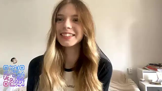 FruityXo from StripChat is Freechat