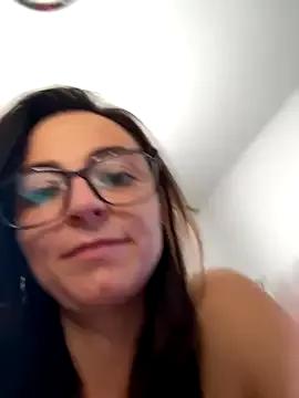 FuckingSunshine37 from StripChat is Freechat