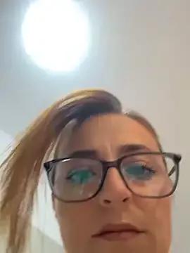 FuckingSunshine37 from StripChat is Freechat