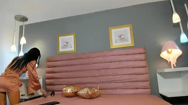 Try our streaming cams variety and talk on a personal level with our adorable girls streamers, showing off their bountiful shapes and dildos.