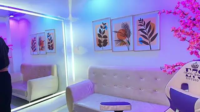 Try our streaming cams variety and talk on a personal level with our adorable girls streamers, showing off their bountiful shapes and dildos.