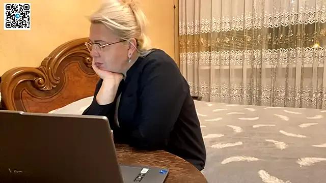 Galatea_2025 from StripChat is Freechat