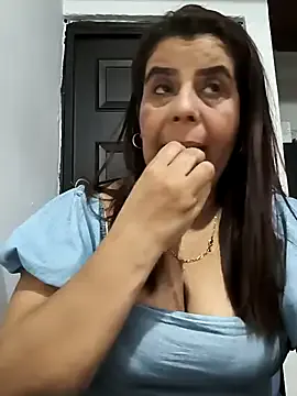 gata_salvaje1 on StripChat 