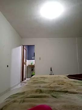 gatadeojosclaros from StripChat