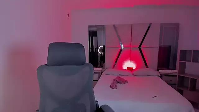 Try our streaming cams variety and talk on a personal level with our adorable girls streamers, showing off their bountiful shapes and dildos.
