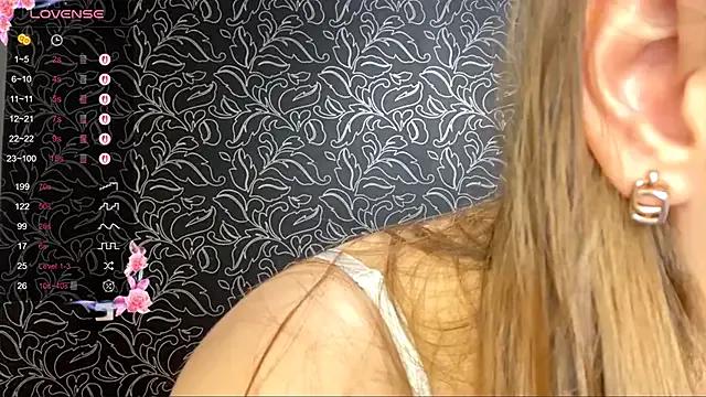 GemmaGunter from StripChat is Freechat