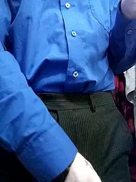 GeneralXMillyX from StripChat