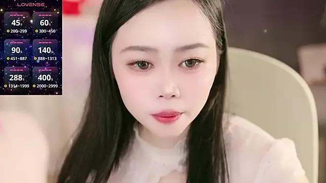 GenevieveRosalie from StripChat