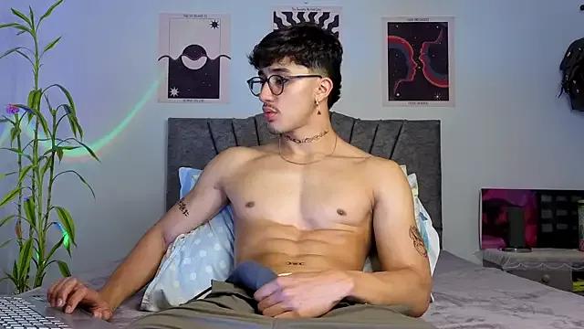 GeordiReal from StripChat is Freechat