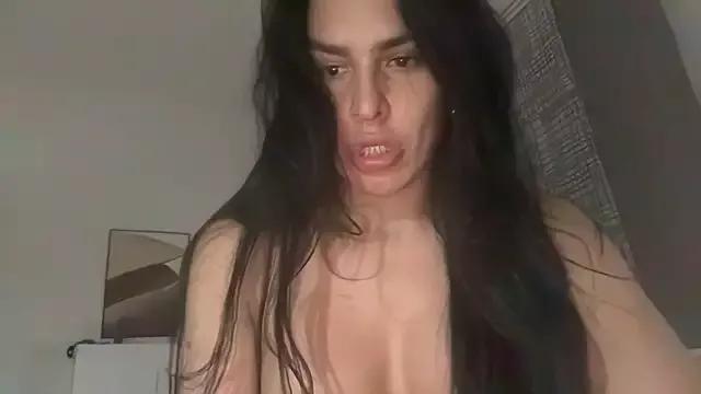 GGmoon81 from StripChat