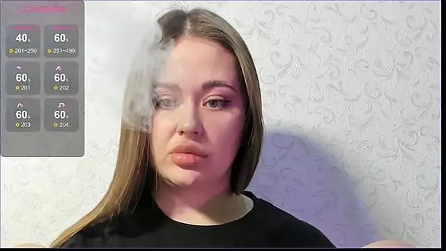 gi_grahams from StripChat