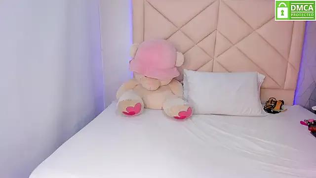 Try our streaming cams variety and talk on a personal level with our adorable girls streamers, showing off their bountiful shapes and dildos.