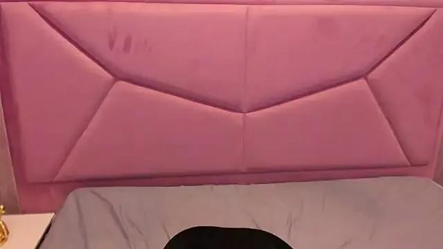 GiaBlaze_ from StripChat is Freechat