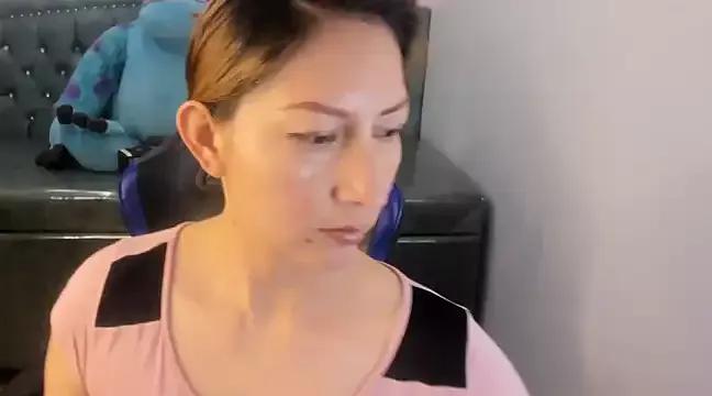 giaddapink_t from StripChat is Freechat