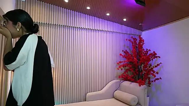 Try our streaming cams variety and talk on a personal level with our adorable girls streamers, showing off their bountiful shapes and dildos.