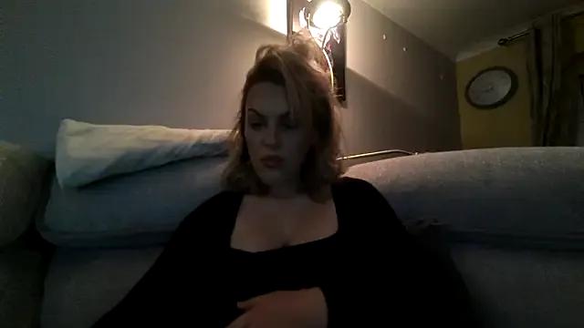 Gigi-Honey from StripChat is Freechat