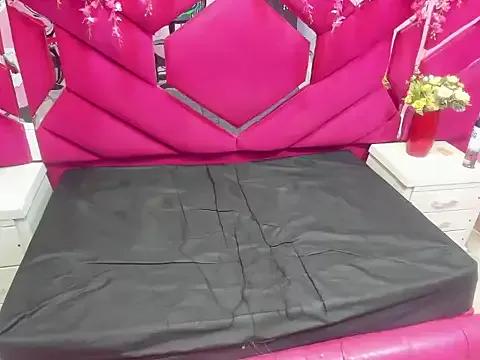 Gigi_Smithh from StripChat is Freechat