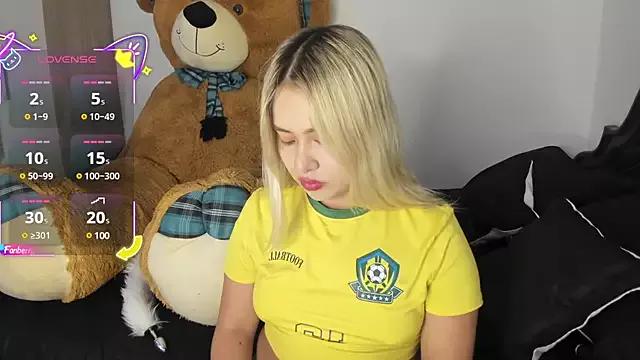 gigiprincesss from StripChat is Freechat
